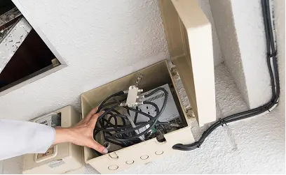 アンテナ調整の作業写真